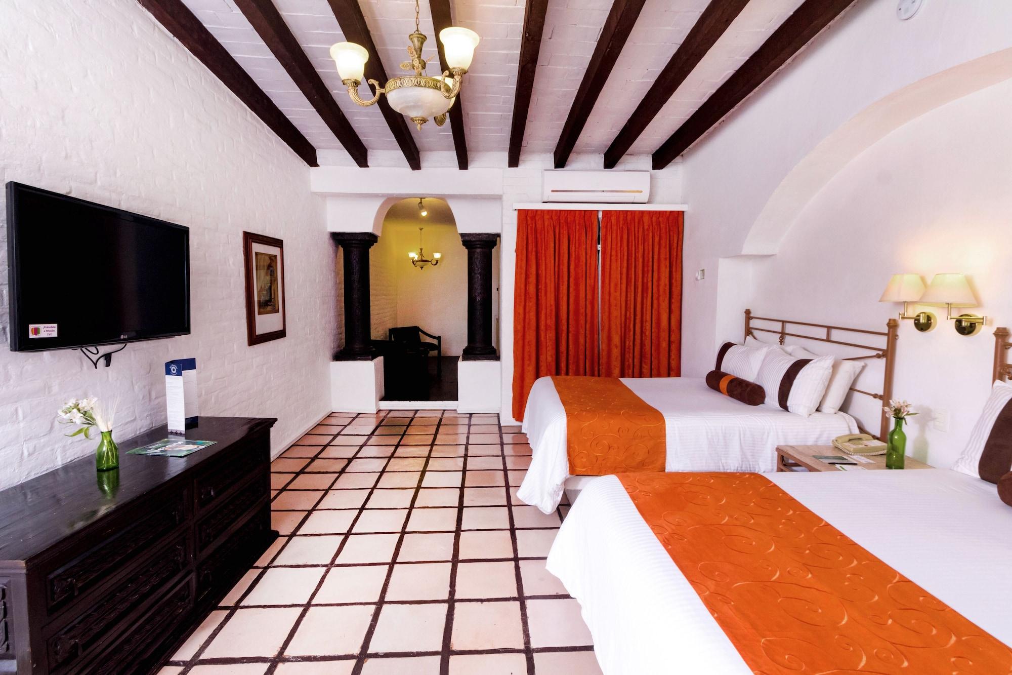 Hotel Mision San Gil San Juan del Río Esterno foto