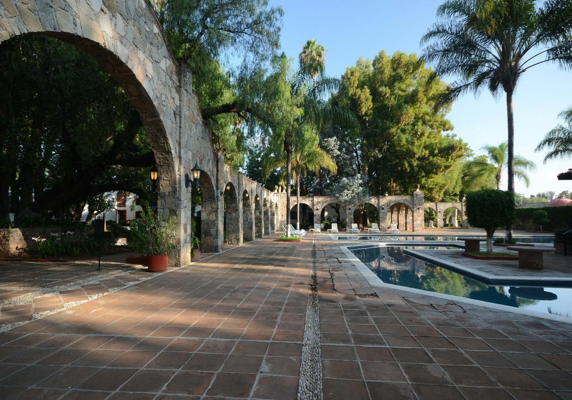 Hotel Mision San Gil San Juan del Río Esterno foto